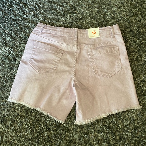 Kids Size 12 shorts ☀️ - Picture 5 of 5
